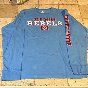 Ole Miss Colosseum Long Sleeve T-Shirt, Men’s Size Large